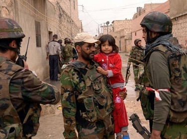 وحدات الحماية في الجيش تؤمن خروج عشرات العائلات من بلدة زبدين إلى جرمانا وحدات الحماية في الجيش تؤمن خروج عشرات العائلات من بلدة زبدين إلى جرمانا