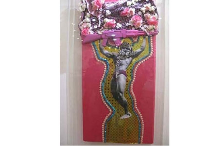 صور من بعض ما يتضمنه موقع كيكا الذي اتفقت معه تشرين 