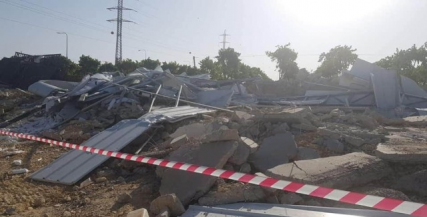 قوات الاحتلال تهدم مركز فحص لفيروس كورونا في مدينة الخليل 