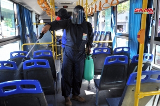 صور.. حملة لتعقيم وسائل النقل الداخلي والسرافيس وتوزيع الكمامات القماشية في دمشق بالتعاون بين المحافظة وجمعيات خيرية تطوعية