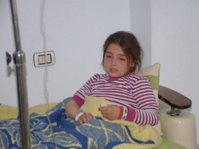 إرهابيون يطلقون صاروخا يحتوي مواد كيماوية في خان العسل بريف حلب واعداد كبيرة من الضحايا 