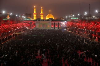 الالآف يحييون ذكرى اليوم العاشر من عاشوراء 