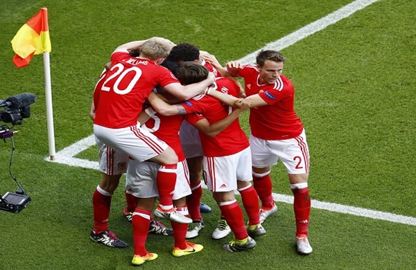 يورو 2016.. ويلز يتأهل للدور الـ 8 للمرة الأولى في تاريخه