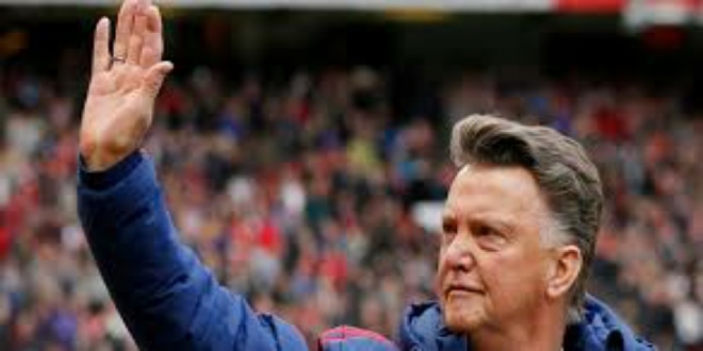 سان جرمان يسعى للتعاقد مع المدرب الهولندي «فان غال»