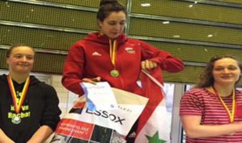 السباحة بيان جمعة تحرز المركز الأول في سباق 50 متر حرة ببطولة الجائزة الكبرى بالتشيك