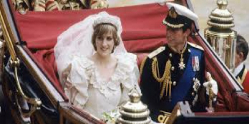 أسرار حياة الأمير تشارلز في كتاب جديد ؟