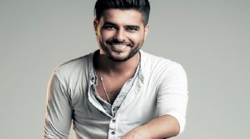  ناصيف زيتون يهدي جائزته في ''الموركس دور'' لبلده سورية ..!