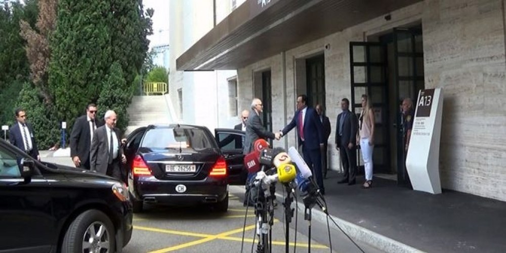 وفد الجمهورية العربية السورية يعقد جلسة محادثات رابعة مع دي ميستور