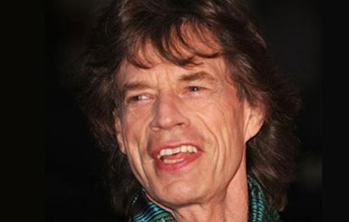 المغني الإنجليزي ميك جاجر يقتحم عالم السياسة بأغنيتين من تأليفه ..!