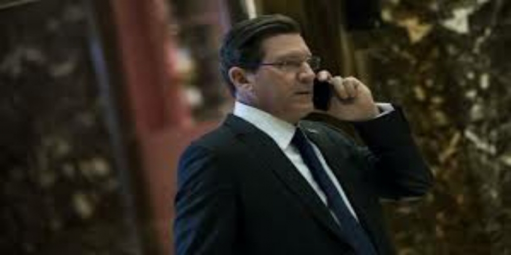 فوكس نيوز توقف مذيعها إريك بولينغ بعد اتهامه بـ 