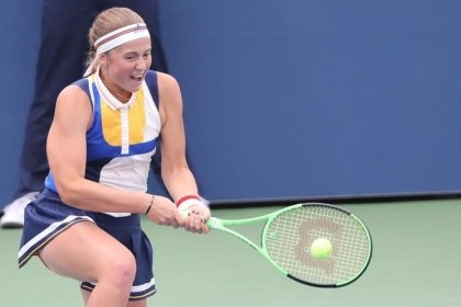 تأهل اوستابنكو لاعبة لاتفيا الى نهائي بطولة سول للتنس