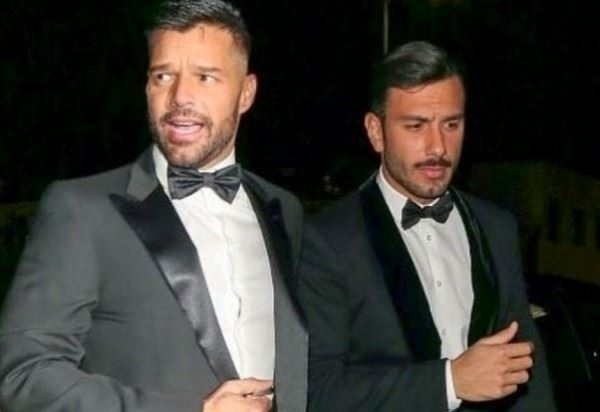 النجم ريكي مارتن يدافع عن خطيبه السوري؟! 