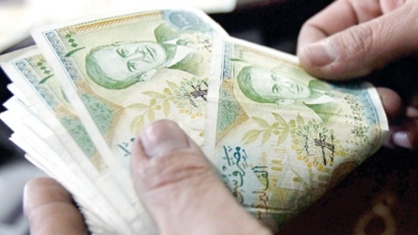 موظفون في هيئة الضرائب والرسوم متهمون بهدر المال العام!