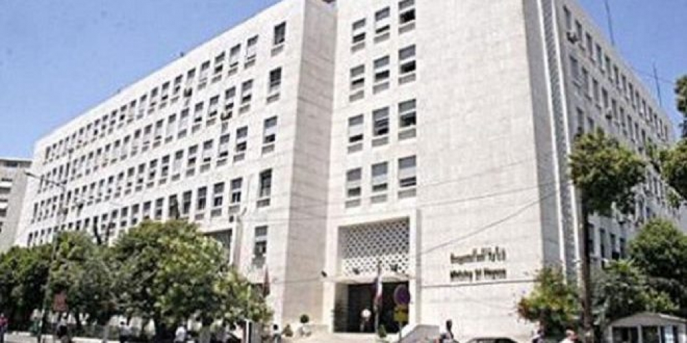 وزير المالية: لا أحد فوق القانون ولا خطوط حمراء أمام الجمارك.. القروض المتعثرة بين مطلب التأجيل وضرورة التحصيل!