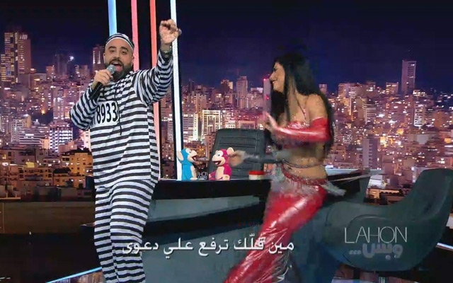 بالفيديو.. هشام حداد يرد ويغني 