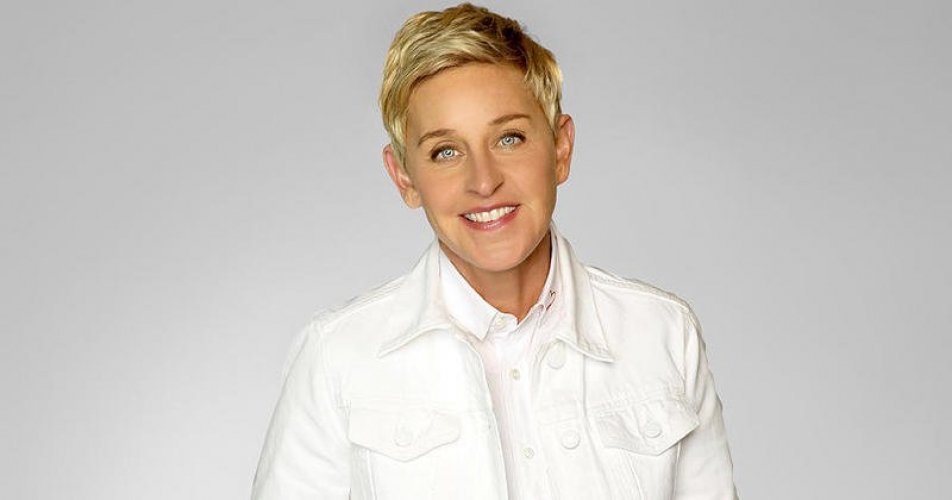 مذيعة تكافئ جمهورها ب مليون دولار!