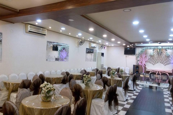 اسـتثمار صالات الأفراح والأتراح تدرّ ذهباً والأجور تبدأ بآلاف وتنتهي بملايين .. 252 ألف طالب تعليم أساسي وثانوي في ادلب ونسبة التسرب 18 %!