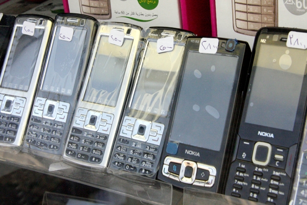 بسطات بيع توقع المواطنين في فخ النصب والاحتيال.. الأولوية في الغوطة لتحسين سبل العيش والتلاميذ لمدارسهم وتجهيز المشافي وتمويل مشاريع متناهية الصغر!