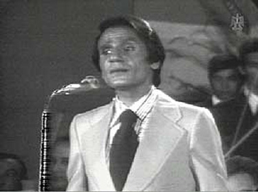 مطرب اسرائيلي يسرق اغنية لعبد الحليم حافظ