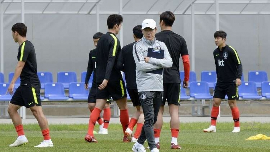 تعرف على حيلة مدرب كوريا الجنوبية الغريبة لمباغتة المنافسين في المونديال!