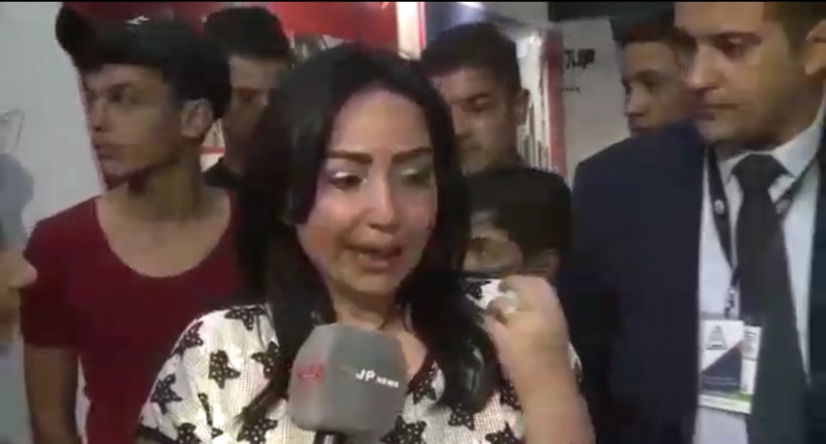 الفنان أحمد رافع والفنانة تولاي هارون في زيارة لجناح أساس للمقاولات