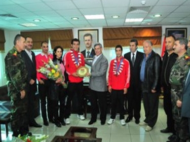 المكتب التنفيذي يهنئ بطلي الملاكمة غصون وسلامنة