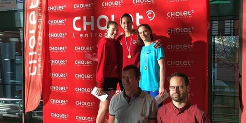 ذهبية وبرونزية للسباحة السورية بيان جمعة في بطولة الأندية الفرنسية