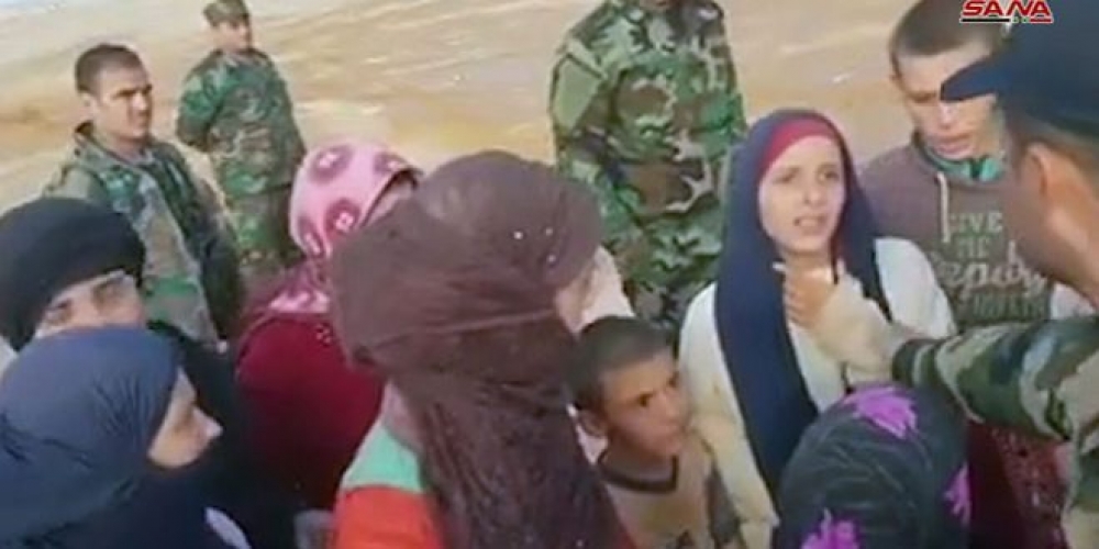 مشاهد أولية للمختطفين المحررين من براثن داعش - فيديو