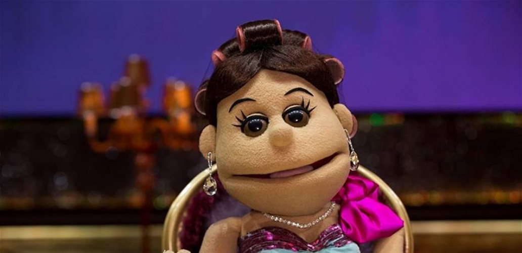 أبلة فاهيتا تكشف عن اسمها الحقيقي