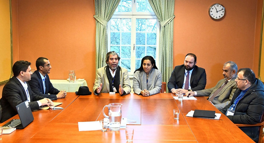 صحيفة: لقاء سري 