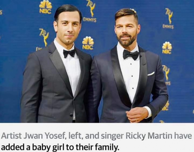 ريكي مارتن يصدم جمهوره بإعلان انجاب طفلة من زوجه السوري