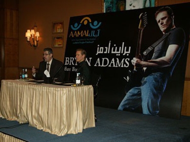 براين ادامز يحيي حفلاً بدمشق لدعم قضايا الإعاقة اليوم