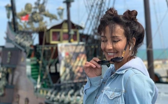 كندا حنا تتألق بجلسة تصوير جديدة