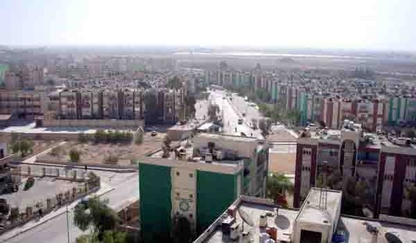 في عدرا العمالية.. لا مياه ولا كهرباء والمواصلات شبه معدومة!