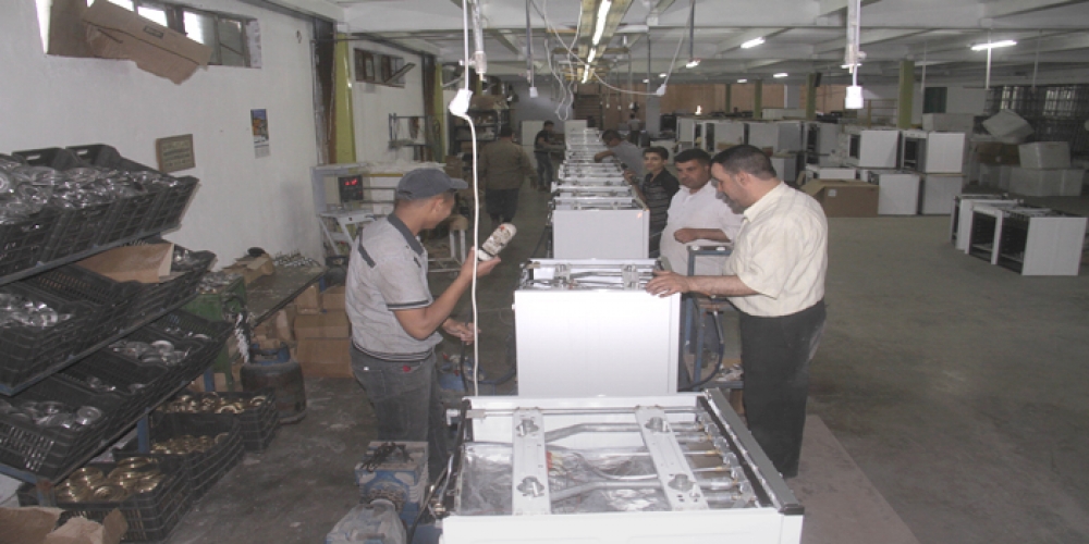 الصناعة تحدد نقاط تنافسيتها.. تمكين السلع المحلية وتوسيع الصناعات أفقياً