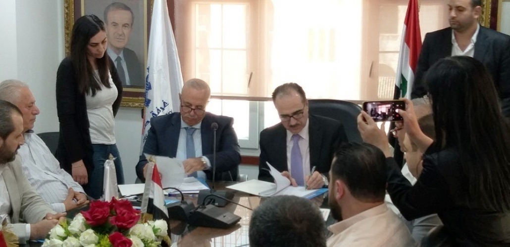 تفاهم بين جامعة حماة وغرفة صناعة حماة لتبادل الخبرات والبحوث 