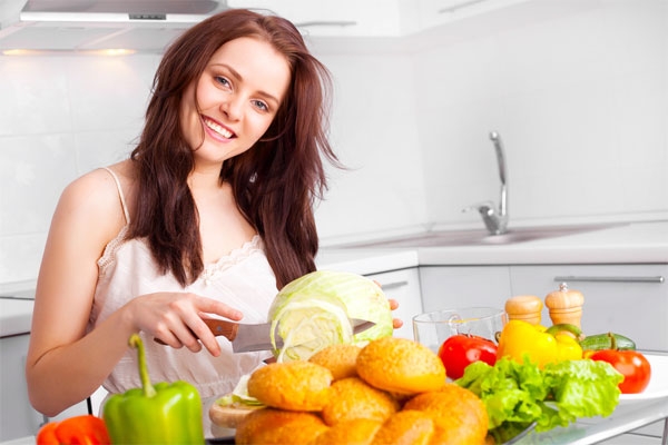 تعرف كيف يمكنك أكل كل شيء دون زيادة وزنك!