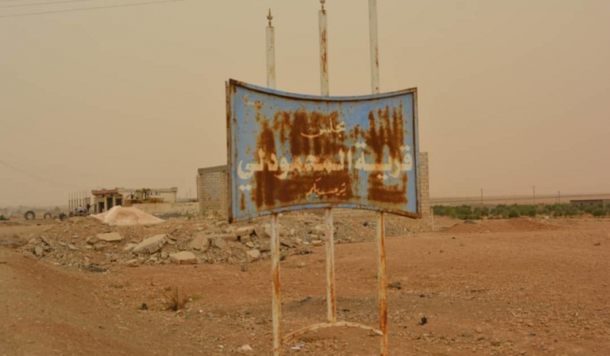 فيديو لبدء وصول قوات الجيش السوري الى مركز بلدة المحمودلي في ريف مدينة الرقة 