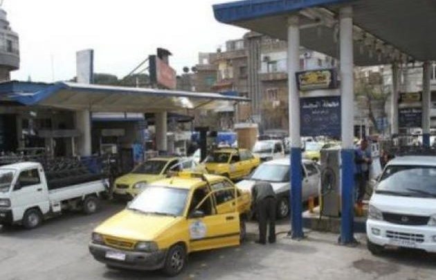 شكاوى من رداءة البنزين في اللاذقية..التجارة الداخلية: ضبط بنزين زهري بدل البنفسجي