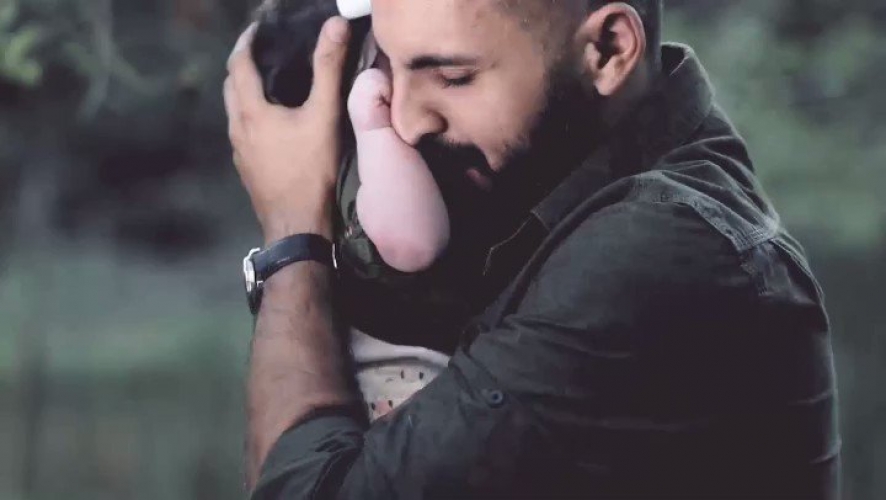 عاصي الحلاني يغني 