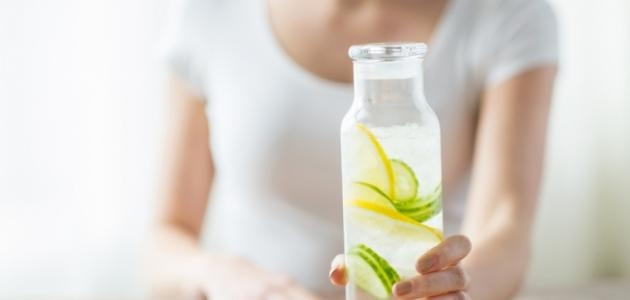 خطوات سهلة لإزالة السموم من الجسم