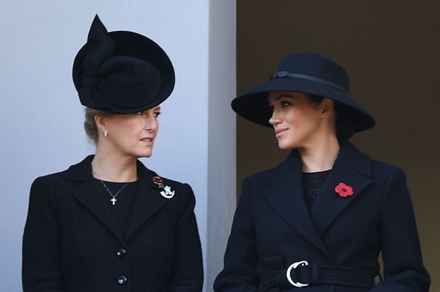 الملكة إليزابيث تختار بديلة ميغان ماركل!