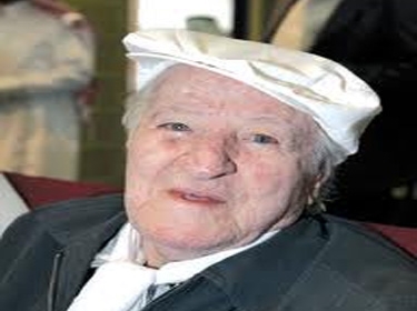 وزير الثقافة يطمئن على صحة الشاعر سليمان العيسى  