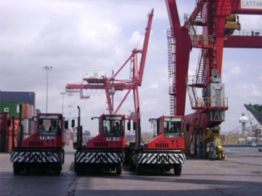 مرسوم لإعادة توزيع الأجر المتحول على عمال مرفأي اللاذقية وطرطوس