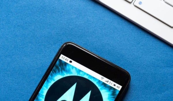 فيسبوك” و شركات اخرى تقلّص تدفّق الفيديو في أوروبا لتخفيف الضغط على الإنترنت بسبب كورونا