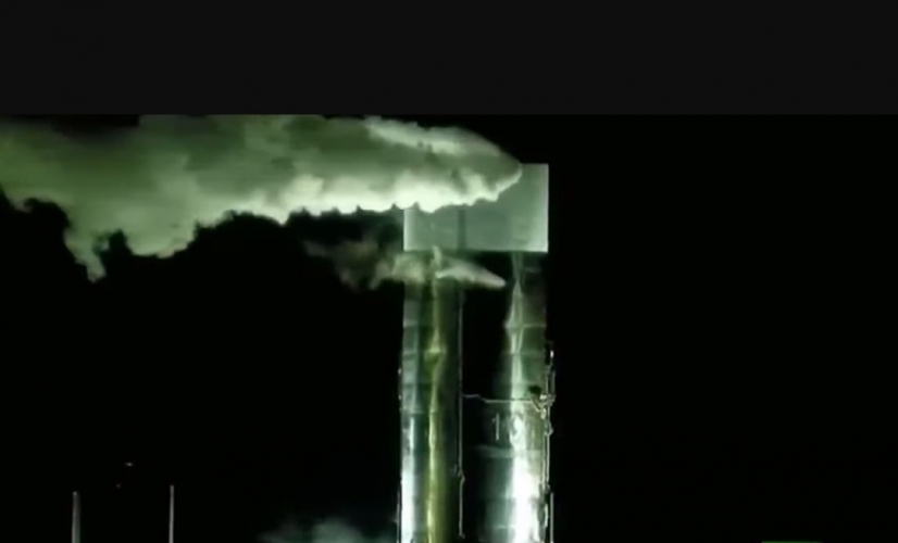 لحظة انفجار صاروخ 