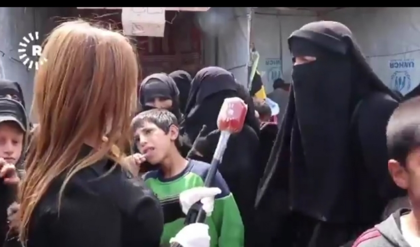 شاهد..داعشية في مخيم الهول بالحسكة تقول أن كورونا لا يصيبهم لأنهم على منهج أبو بكر البغدادي ؟!