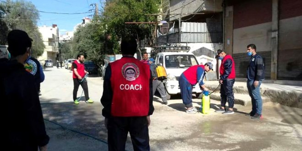 نادي دمّر الرياضي ينفّذ حملة تعقيم للشوارع والمنشآت