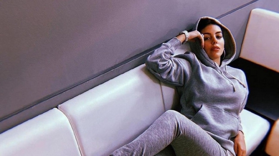 بالفيديو: صديقة كريستيانو رونالدو تواصل حصد الأرقام بتمارين الأرداف!