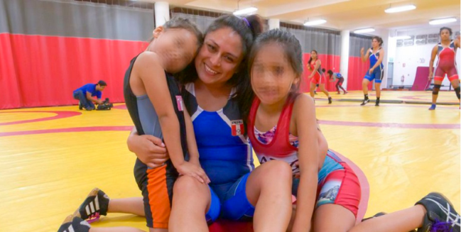 بعد سهرة جميلة.. مقتل بطلة بيرو للمصارعة على يد مجهول